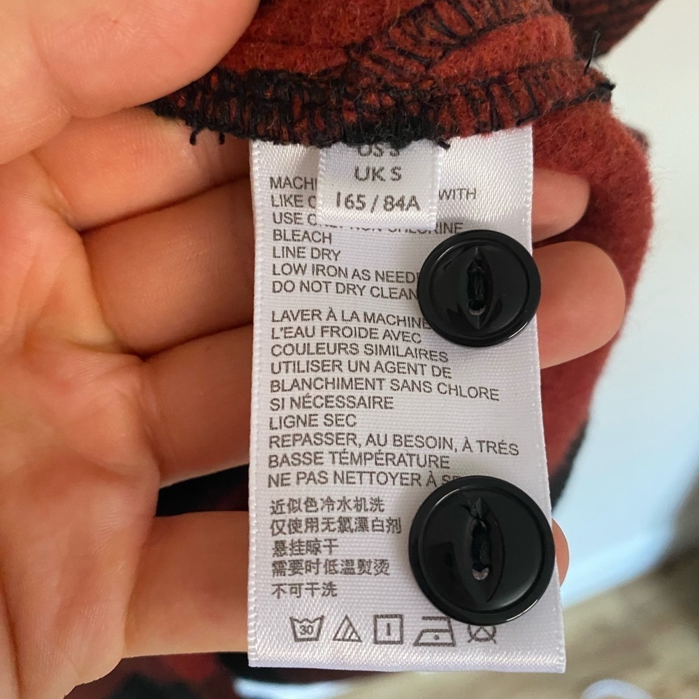 BDG Red Black Plaid Flannel Jacket Size Small - Picture 8 of 9